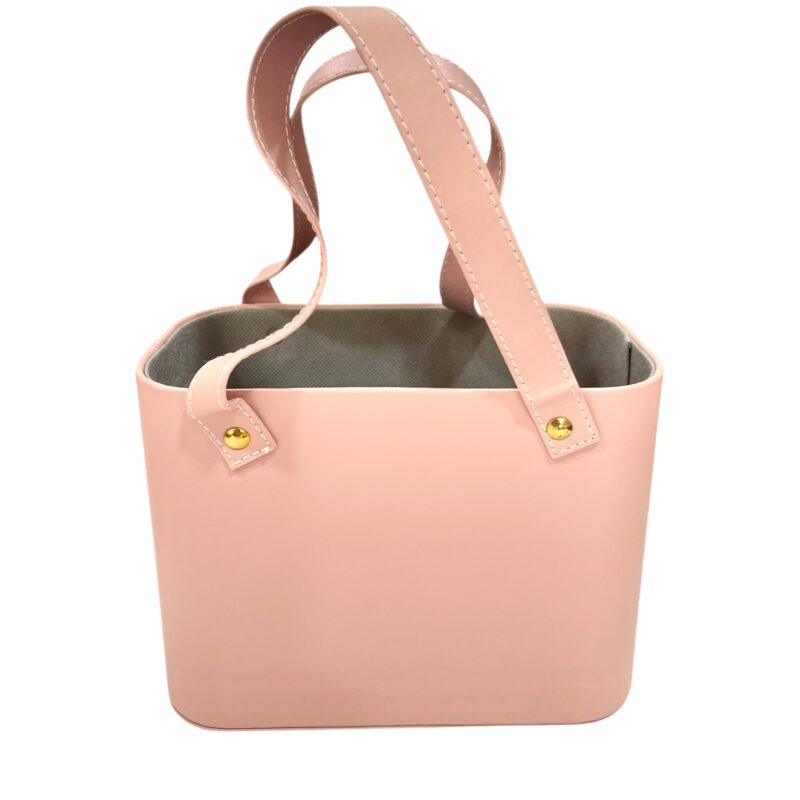 Caja forma cartera en piel rosada con mangas D79-R
